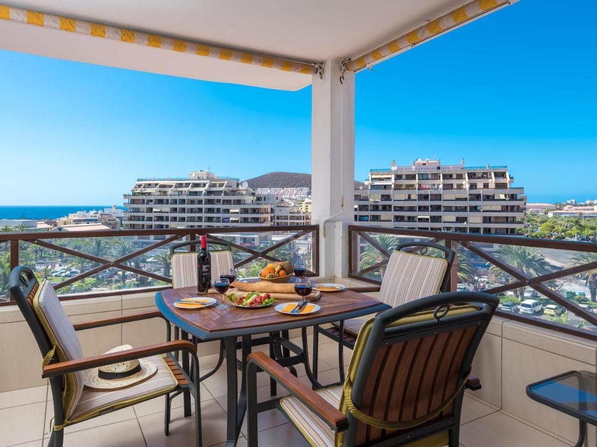 Great 'san Marino' Terrace & Pool Appartement *